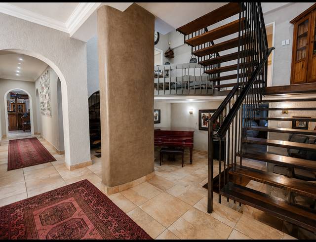 5 BEDROOM HOUSE FOR SALE IN THREE RIVERS